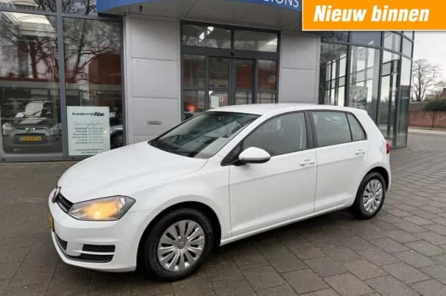 Volkswagen Golf (2014) thumbnail 1