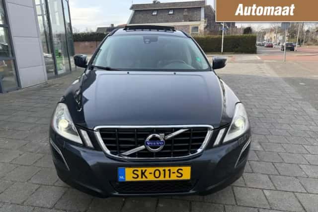 Volvo XC60 (2011) thumbnail 2