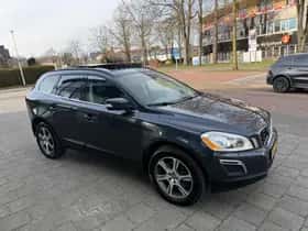 Volvo XC60 (2011) thumbnail 3