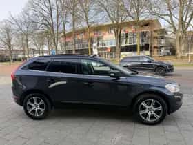 Volvo XC60 (2011) thumbnail 4