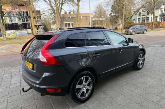Volvo XC60 (2011) thumbnail 5