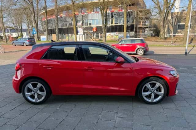 Audi A1 (2019) thumbnail 4