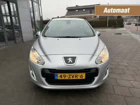 Peugeot 308 (2013) thumbnail 2