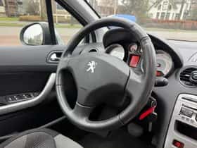Peugeot 308 (2013) thumbnail 12