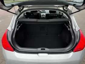Peugeot 308 (2013) thumbnail 21