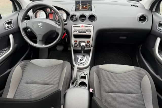 Peugeot 308 (2013) thumbnail 6
