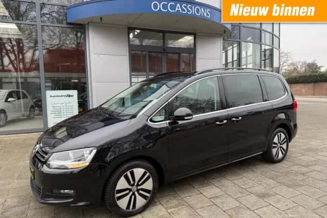 Volkswagen Sharan (2013) thumbnail 1