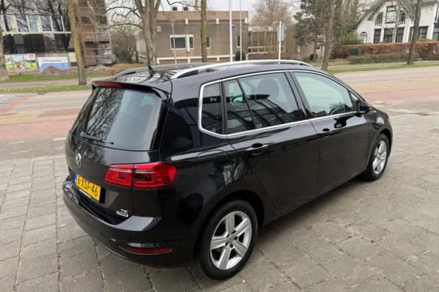 Volkswagen Golf (2014) thumbnail 5