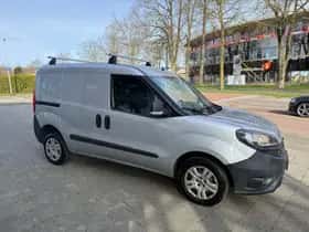 Fiat Doblo (2019) thumbnail 3