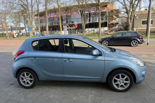 Hyundai i20 (2010) thumbnail 3