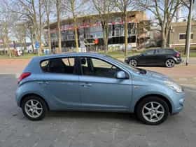Hyundai i20 (2010) thumbnail 3