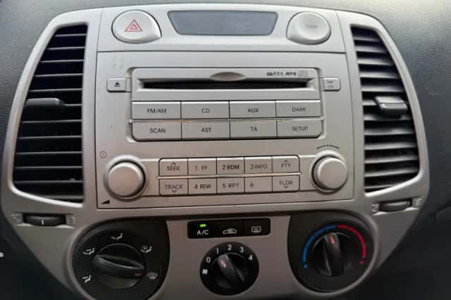 Hyundai i20 (2010) thumbnail 6