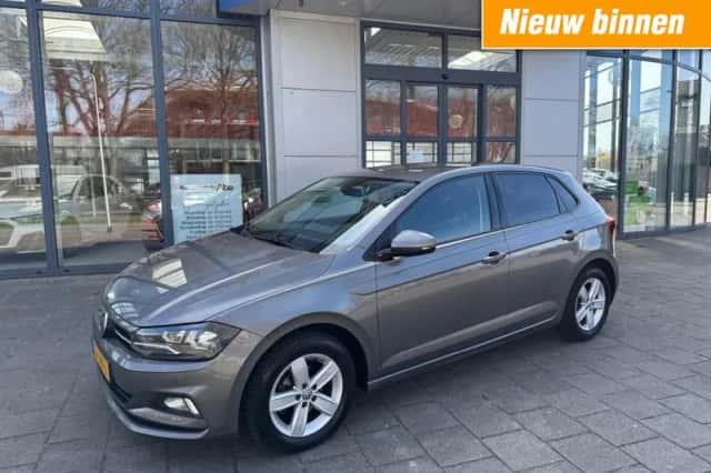 Volkswagen Polo (2018) thumbnail 1