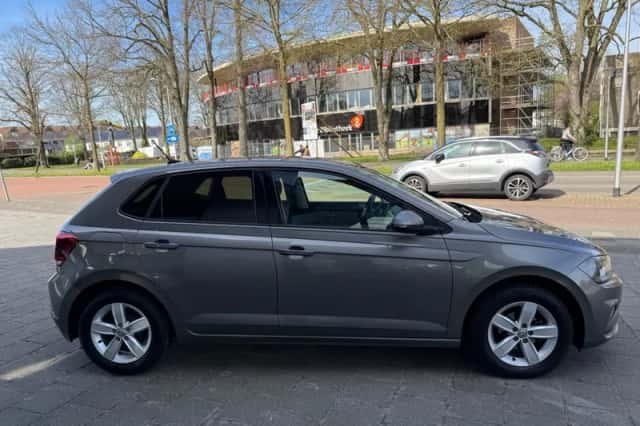 Volkswagen Polo (2018) thumbnail 4