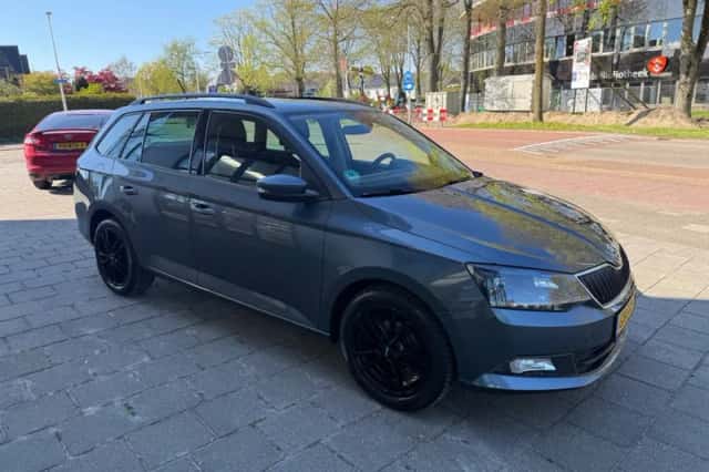 Škoda Fabia (2015) thumbnail 3