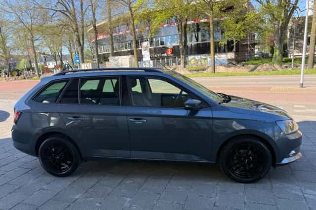 Škoda Fabia (2015) thumbnail 4