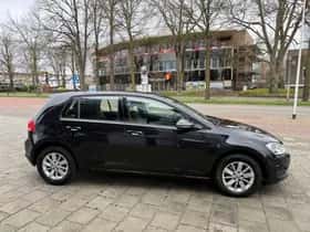 Volkswagen Golf (2013) thumbnail 4
