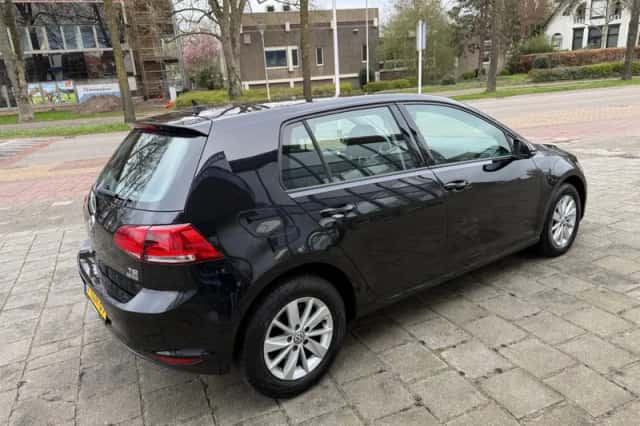 Volkswagen Golf (2013) thumbnail 5