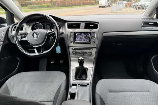 Volkswagen Golf (2013) thumbnail 6