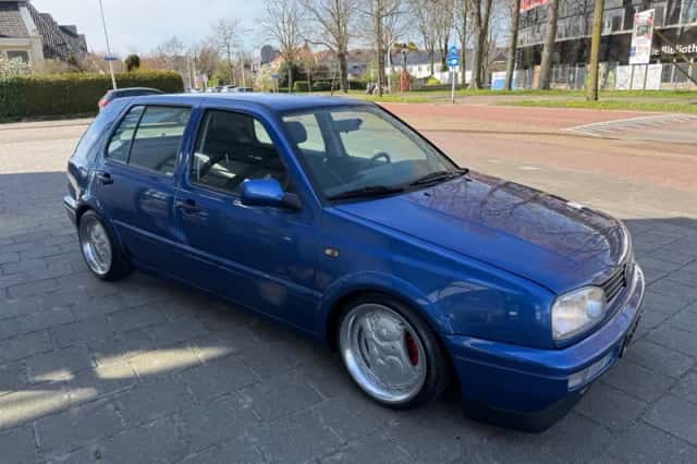 Volkswagen Golf (1997) thumbnail 2