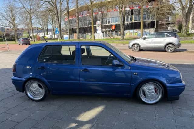 Volkswagen Golf (1997) thumbnail 3