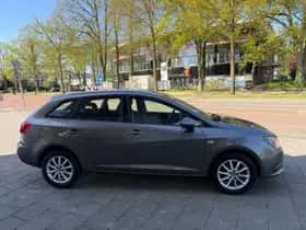 SEAT Ibiza (2016) thumbnail 4