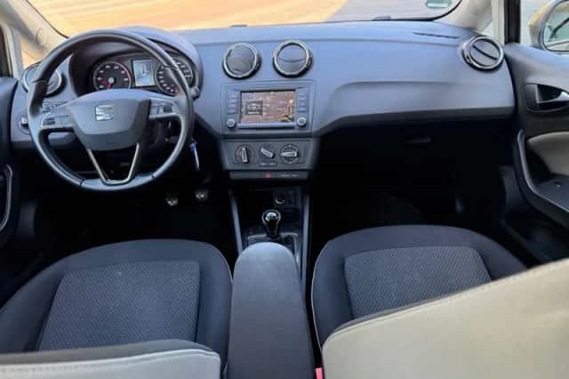 SEAT Ibiza (2016) thumbnail 6