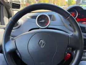 Renault Twingo (2011) thumbnail 9