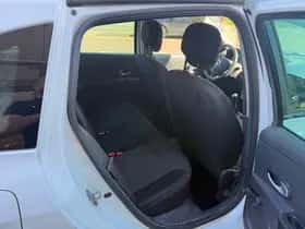 Renault Clio (2012) thumbnail 11