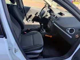 Renault Clio (2012) thumbnail 12