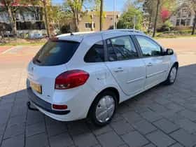 Renault Clio (2012) thumbnail 3