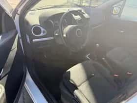 Renault Clio (2012) thumbnail 9
