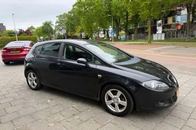 SEAT Leon (2008) thumbnail 2