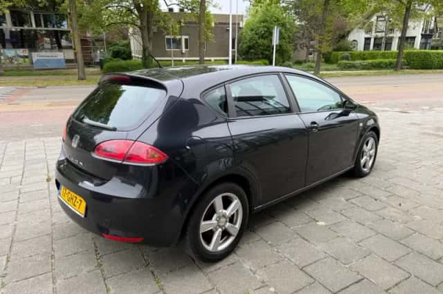 SEAT Leon (2008) thumbnail 3