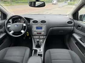 Ford Focus (2008) thumbnail 6