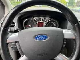 Ford Focus (2008) thumbnail 8