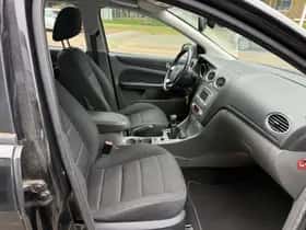 Ford Focus (2008) thumbnail 10