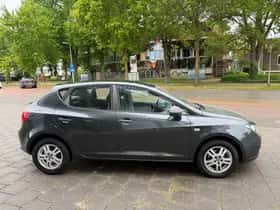SEAT Ibiza (2010) thumbnail 4