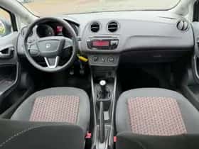 SEAT Ibiza (2010) thumbnail 6