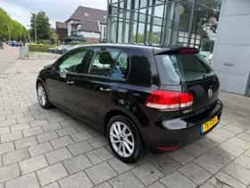 Volkswagen Golf (2010) thumbnail 4