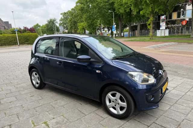 Volkswagen Up (2013) thumbnail 3