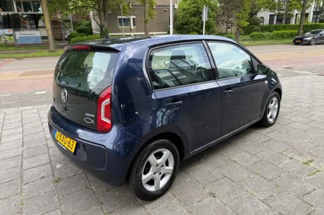 Volkswagen Up (2013) thumbnail 5