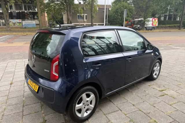 Volkswagen Up (2013) thumbnail 5