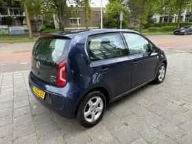 Volkswagen Up (2013) thumbnail 5