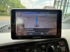 Volkswagen Up (2013) thumbnail 8
