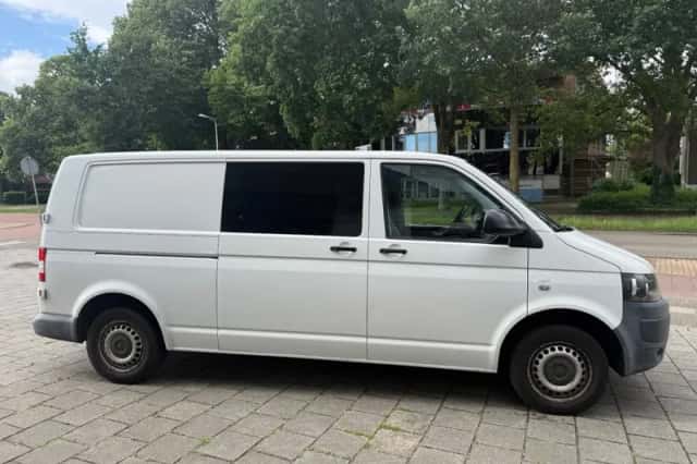 Volkswagen Transporter (2012) thumbnail 4