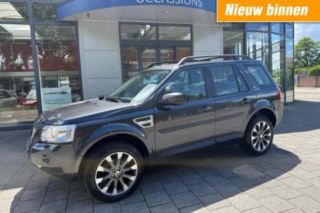 Land Rover Freelander (2010) thumbnail 1
