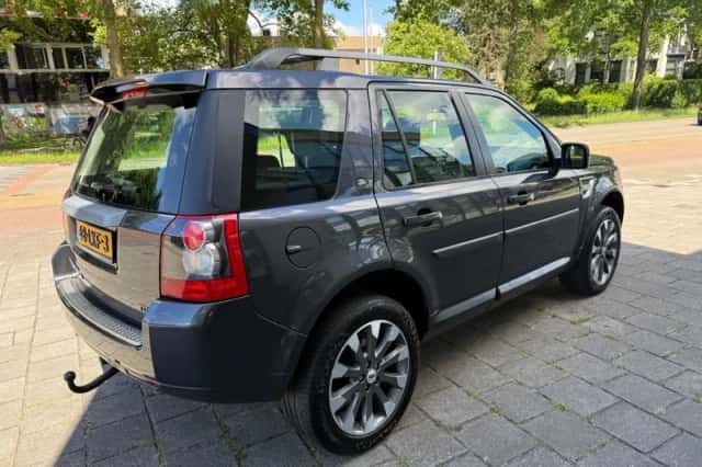 Land Rover Freelander (2010) thumbnail 5