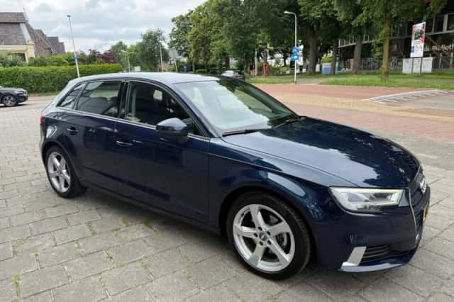 Audi A3 (2017) thumbnail 3