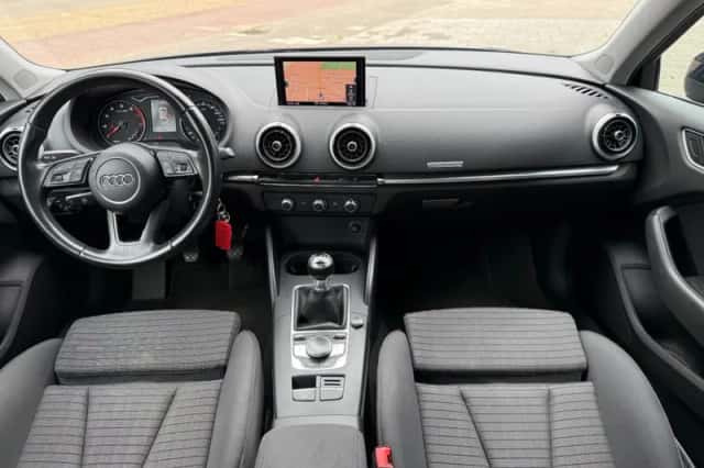 Audi A3 (2017) thumbnail 6